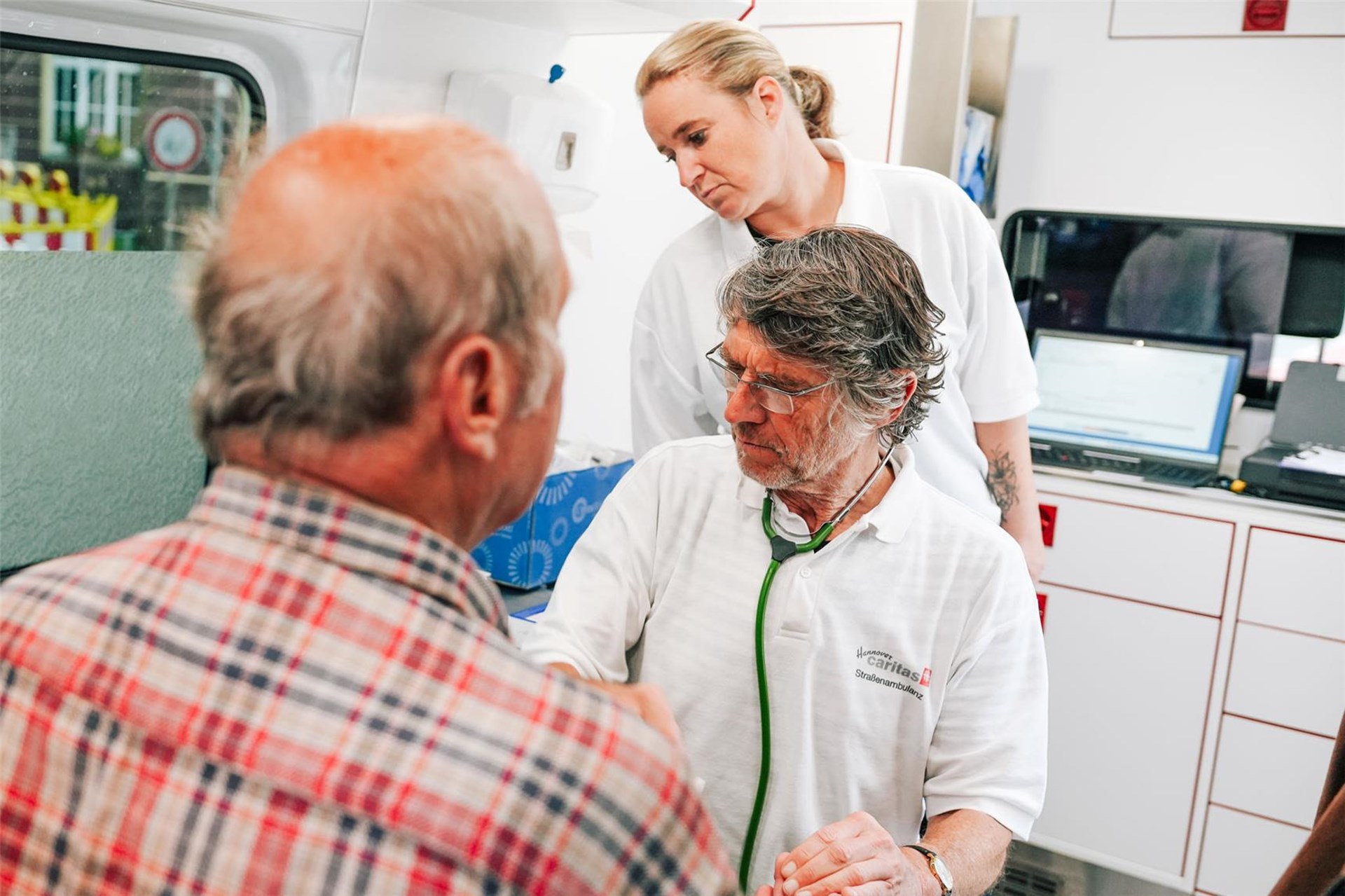 Neues Fahrzeug Straßenambulanz 7